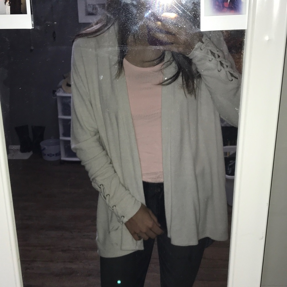 American Eagle cardigan